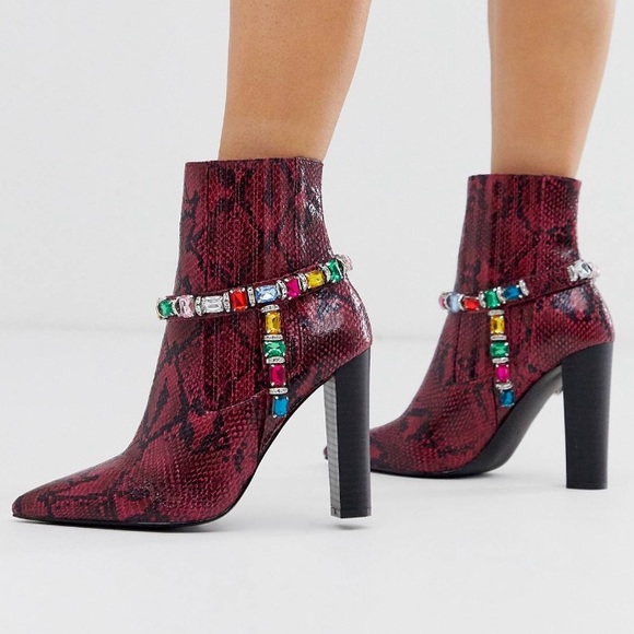 Nᴇᴡ ASOS Eᴍᴘɪʀᴇ Eᴍʙᴇʟʟɪsʜᴇᴅ Wᴇsᴛᴇʀɴ Bᴏᴏᴛs ɪɴ Sɴᴀᴋᴇ Pʀɪɴᴛ - Picture 1 of 5